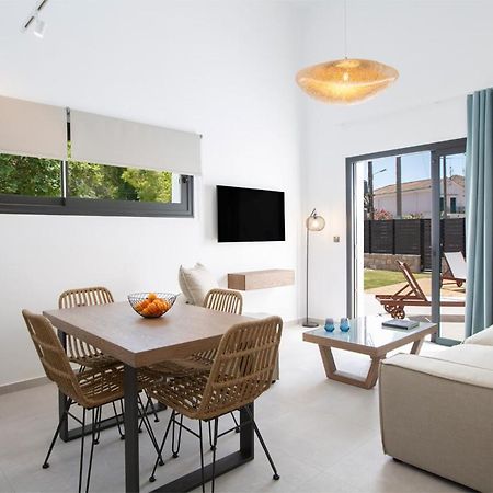 Seascape Villas Vassiliki - Beachfront Villas ภายนอก รูปภาพ