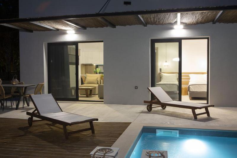 Seascape Villas Vassiliki - Beachfront Villas ภายนอก รูปภาพ