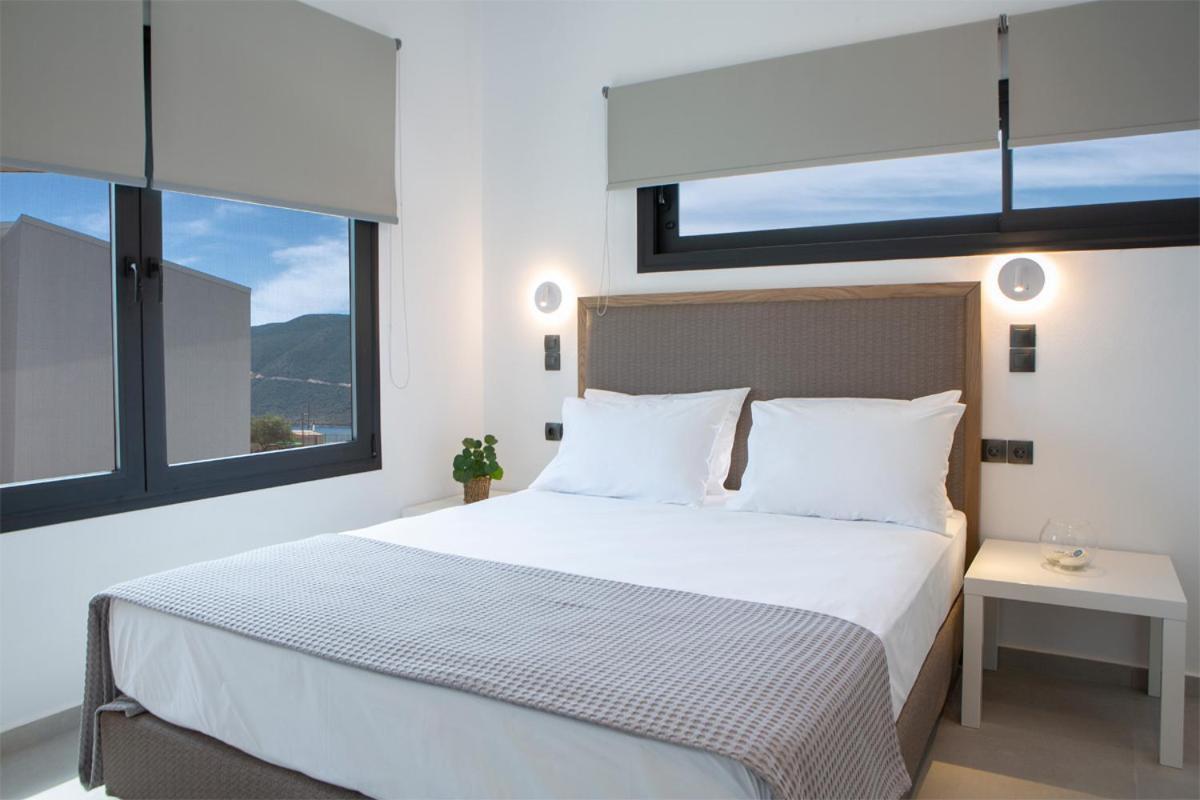 Seascape Villas Vassiliki - Beachfront Villas ภายนอก รูปภาพ